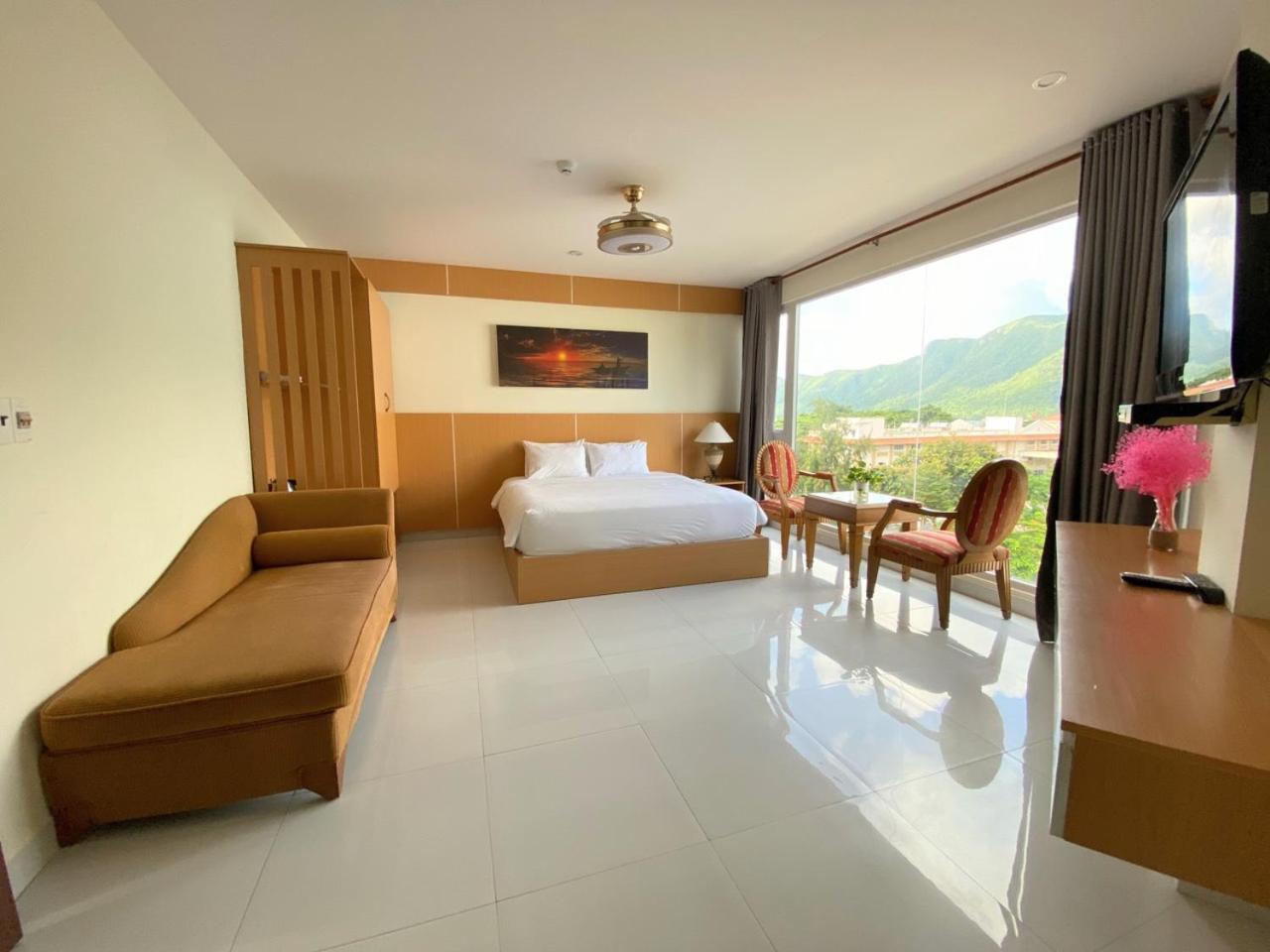 Conson Hotel Chi Khu Co Ong Esterno foto